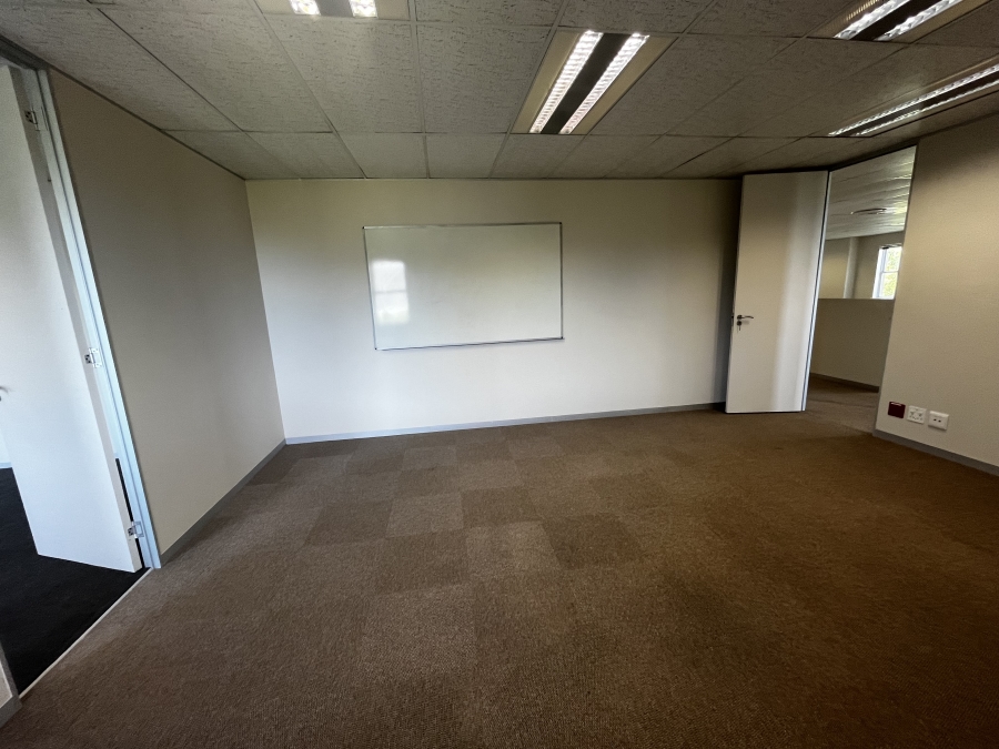To Let commercial Property for Rent in Rosenpark Western Cape